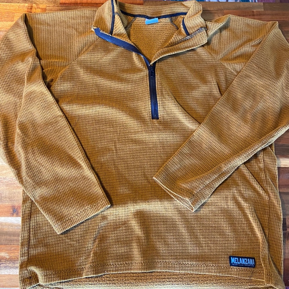 Melanzana Quarter Zip (Men’s Large)